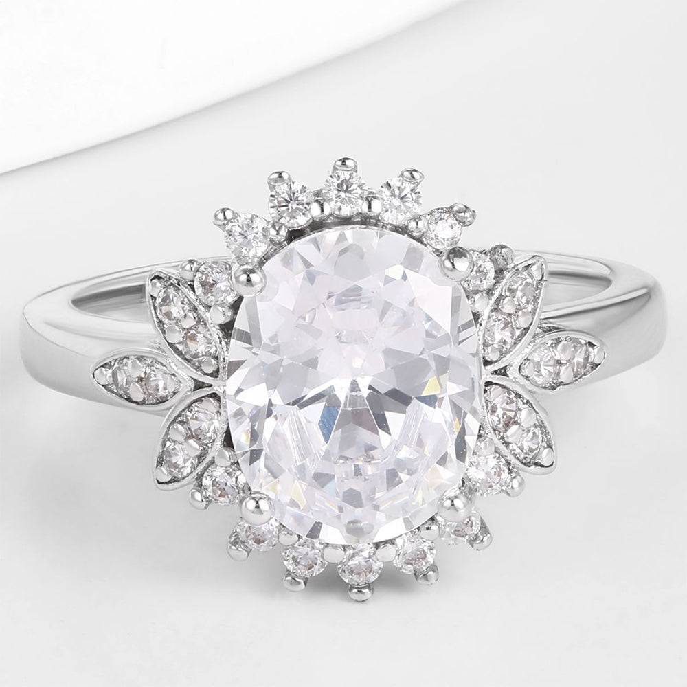 Pierścionek pozłacany z białym kryształem emporia®