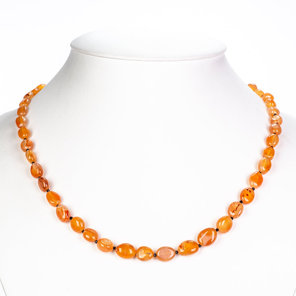 Naszyjnik bryłka z karneolem i czarnym spinelem