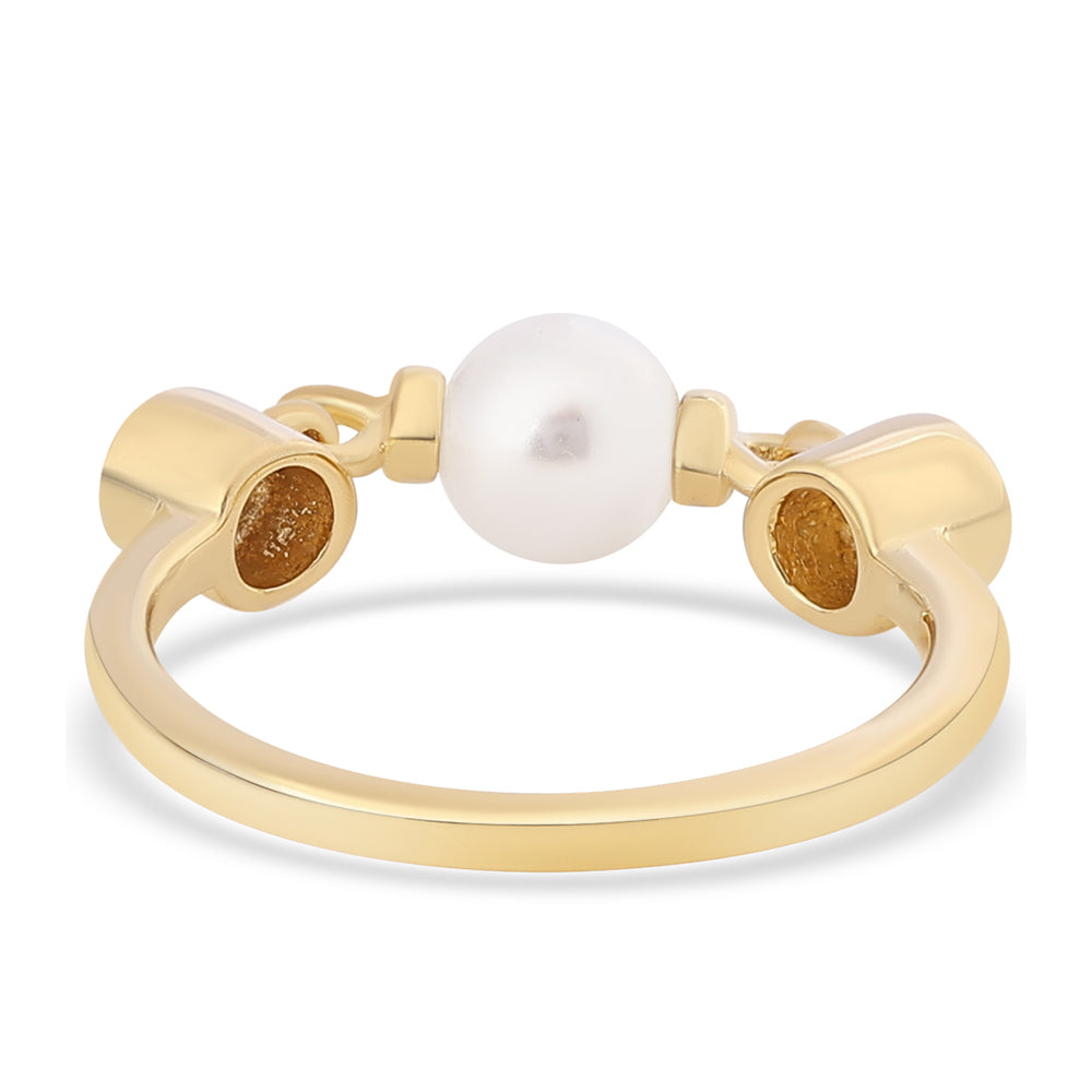 Pierścionek srebrny pozłacany z białą perłą słodkowodną i białym topazem