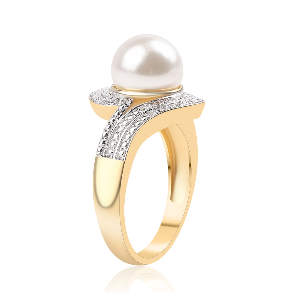 Pierścionek srebrny pozłacany z białą perłą słodkowodną i białym topazem