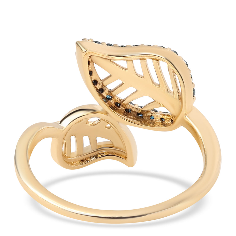 Pierścionek srebrny pozłacany z niebieskim diamentem