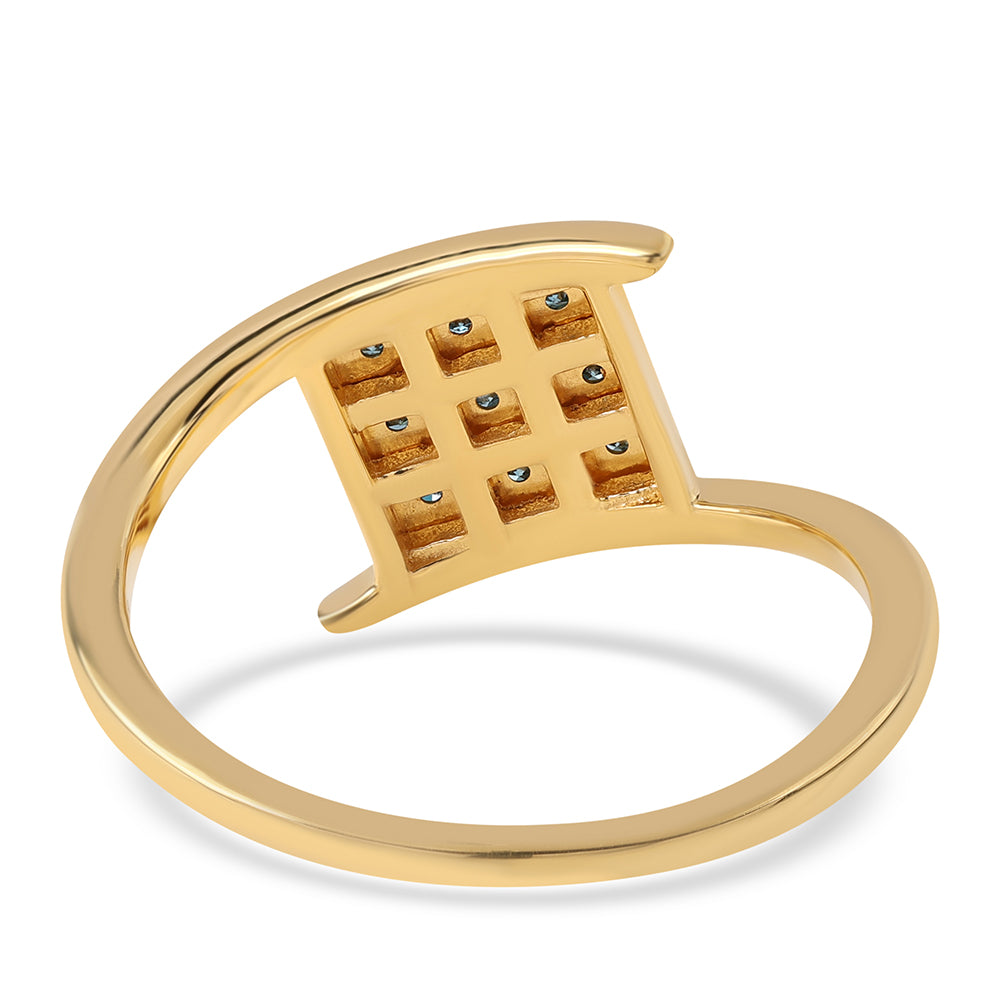 Pierścionek srebrny pozłacany z niebieskim diamentem