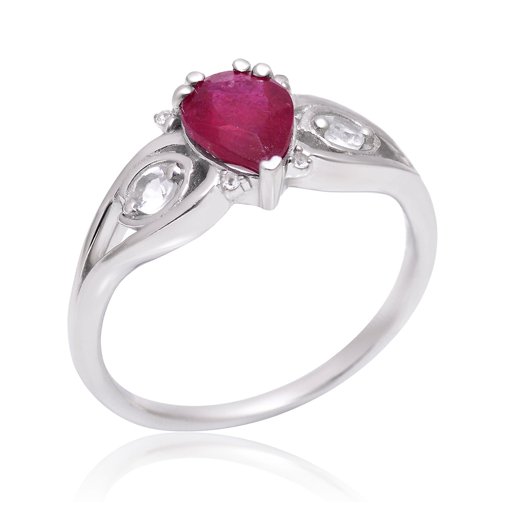 Pierścionek ze srebra próby 925 z malgaskim rubinem i białym topazem