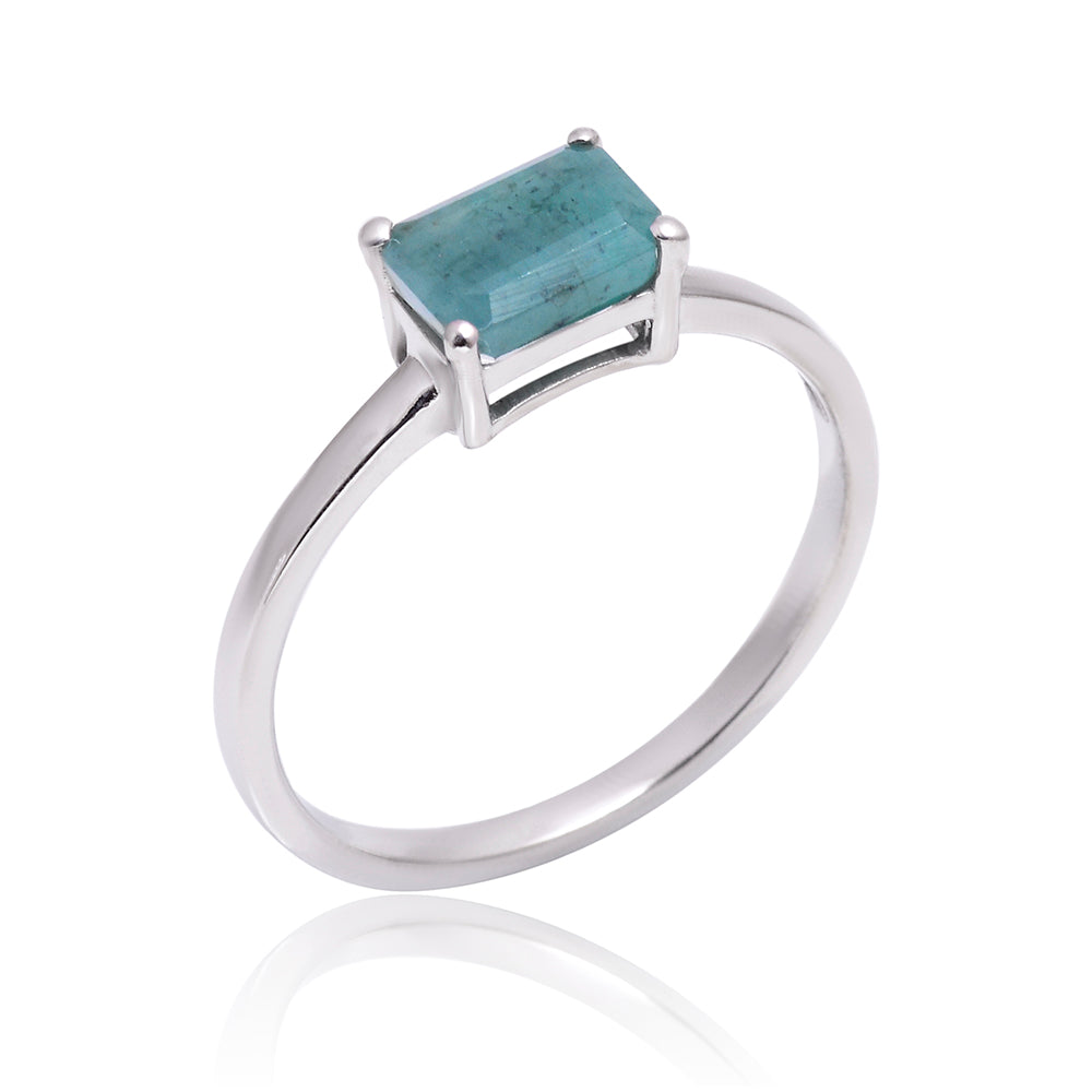 Pierścionek ze srebra próby 925 z brazylijskim szmaragdem