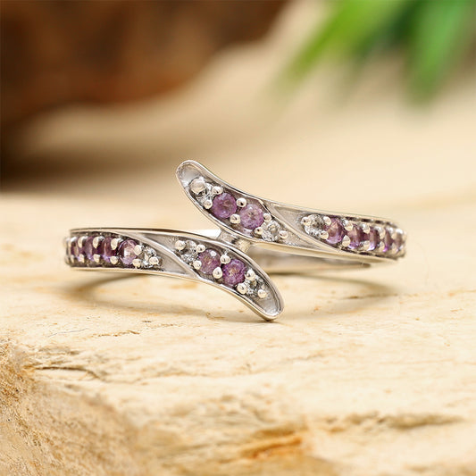 Pierścionek ze srebra próby 925 z brazylijskim ametystem i białym topazem