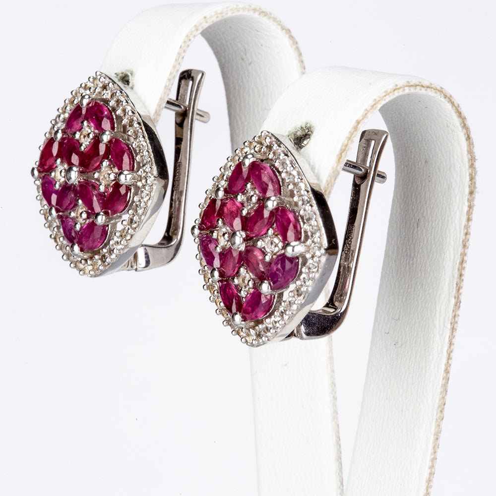 Kolczyki ze srebra próbe 925 z malgaskim rubinem i białym topazem