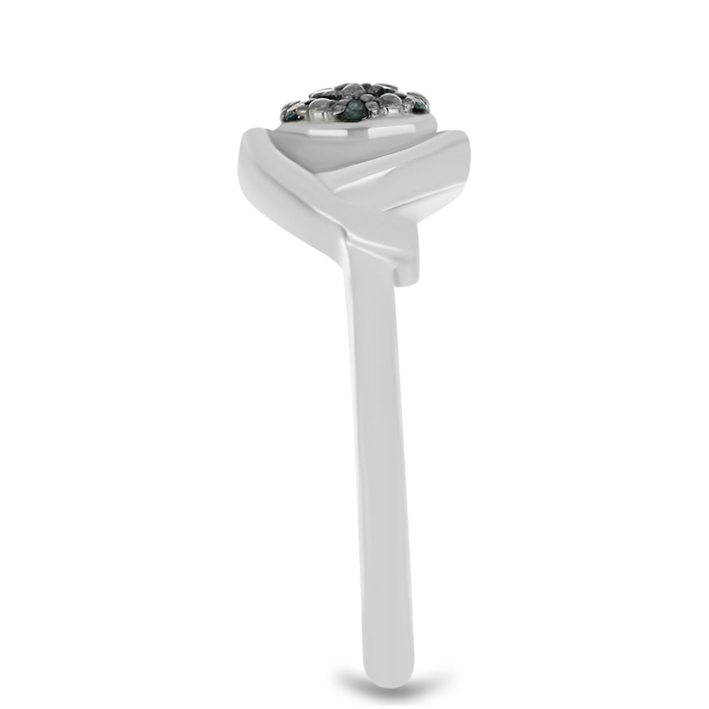 Pierścionek ze srebra próby 925 z niebieskim diamentem