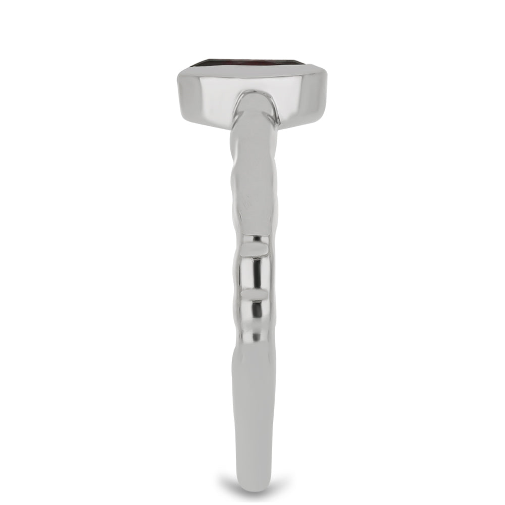 Pierścionek ze srebra próby 925 z granatem