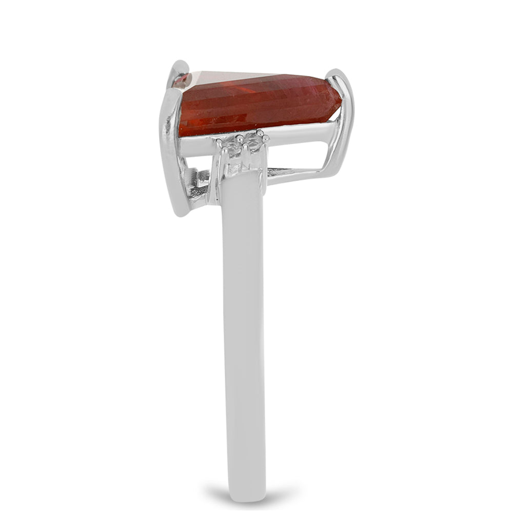 Pierścionek ze srebra próby 925 z malgaskim rubinem i białym topazem