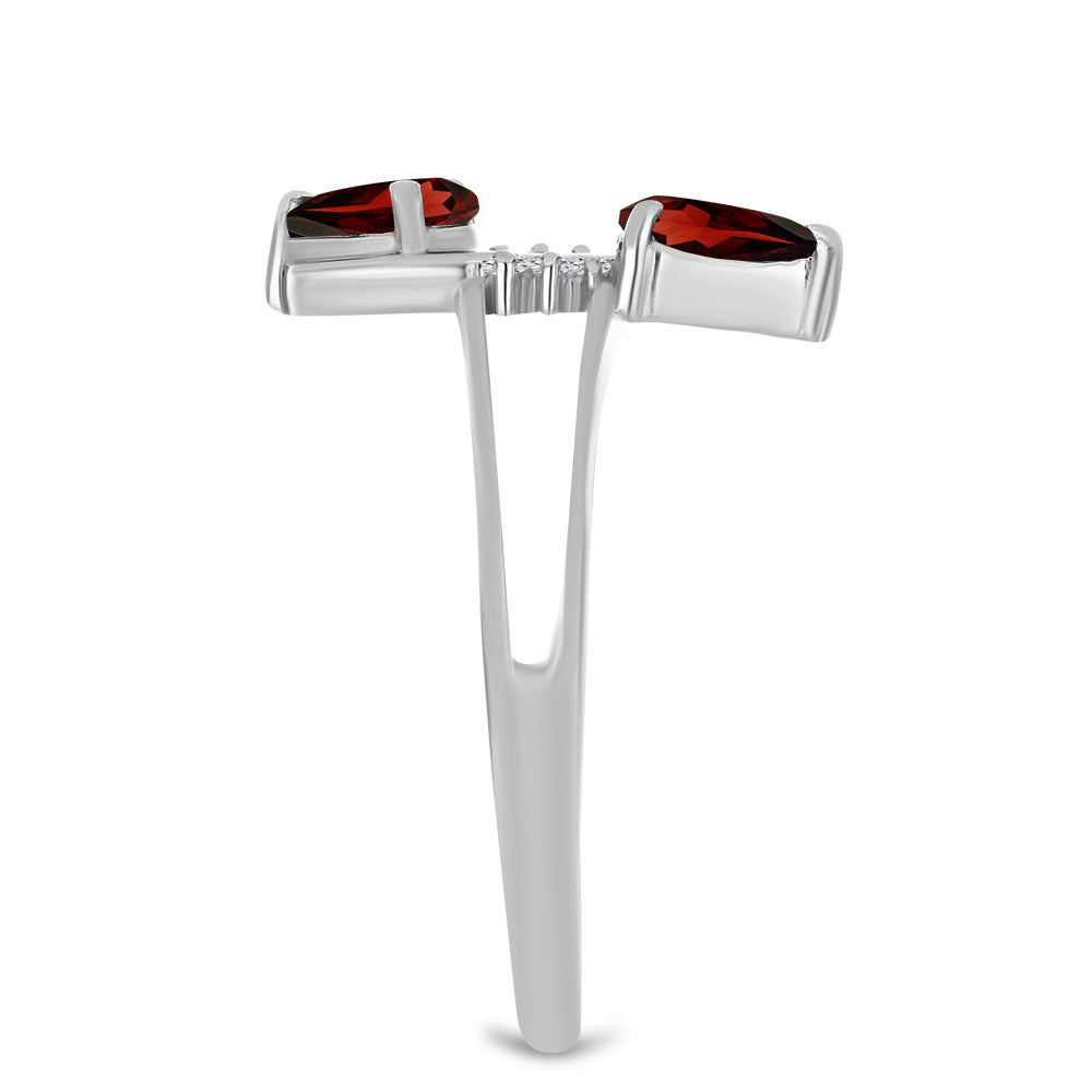 Pierścionek ze srebra próby 925 z granatem i białym topazem