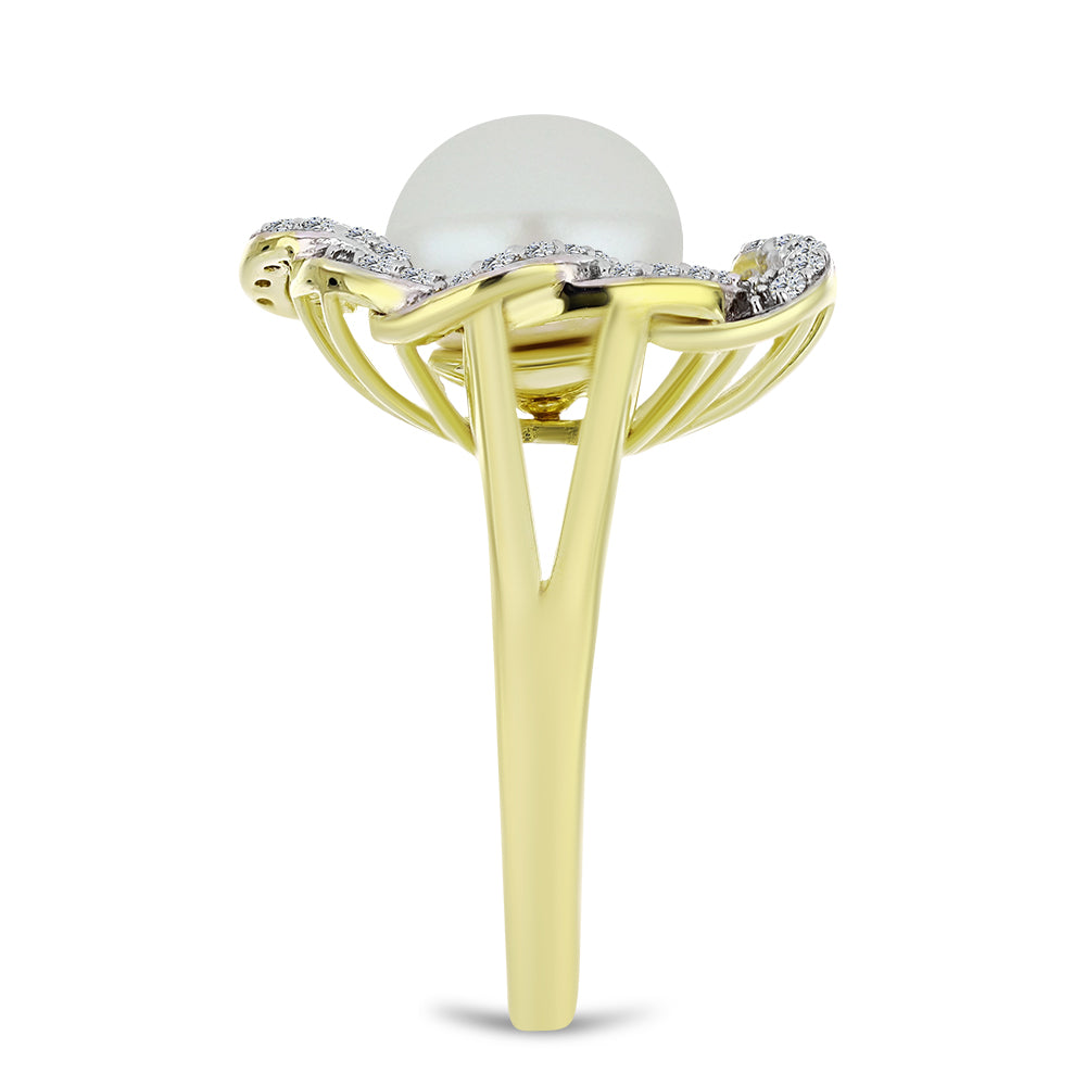 Pierścionek srebrny pozłacany z białą perłą słodkowodną i białym topazem