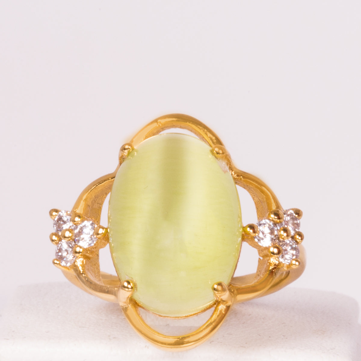 Pierścionek pozłacany z białym kryształem emporia® ( Pierścionek )