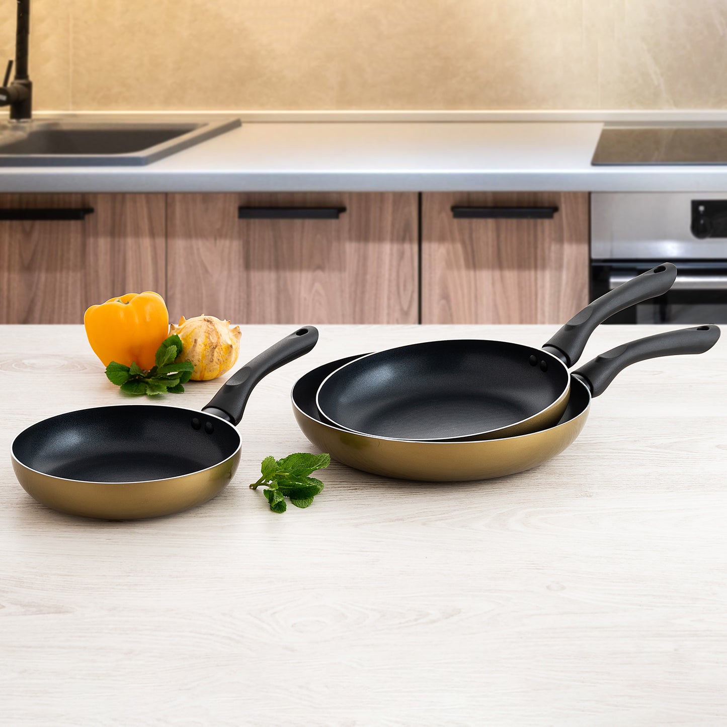 3-częściowy zestaw tłoczonej aluminiowej i metalowej patelni, metaliczny złoty kolor