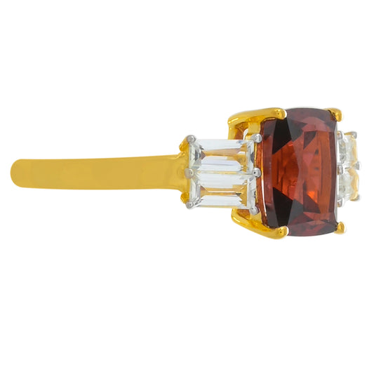 Pierścionek srebrny pozłacany z granatem rodolitem i białym topazem