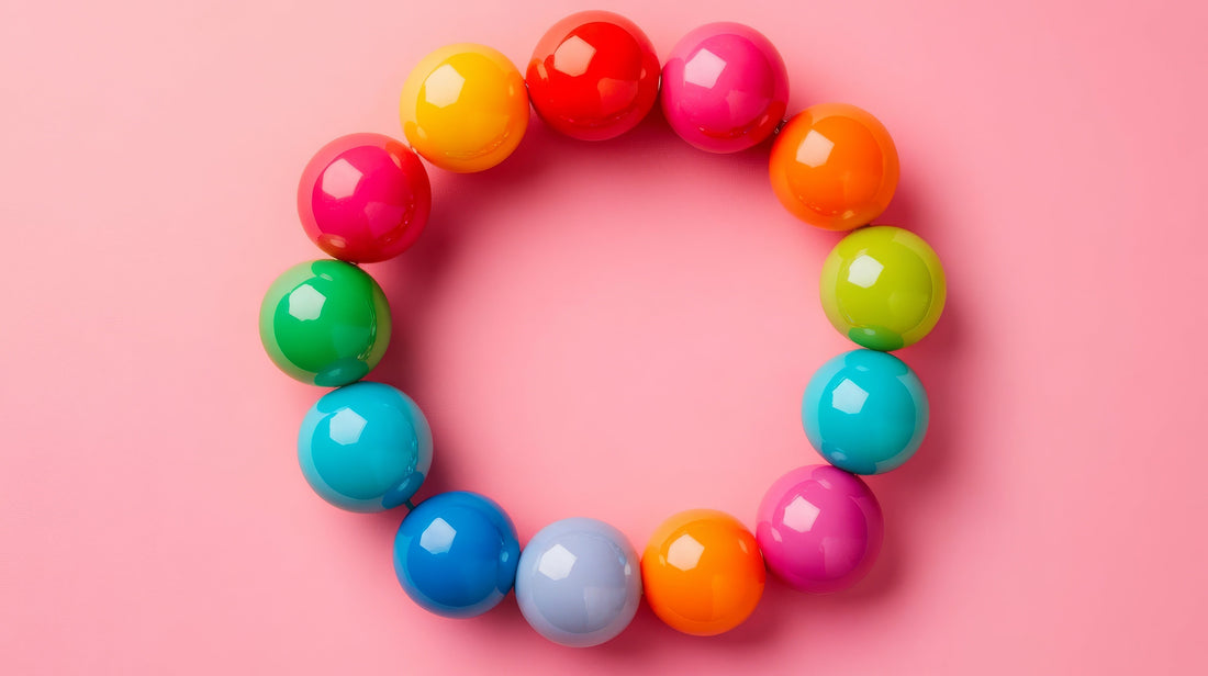 Srebrne i złote kolczyki, które podkreślą Twoją osobowość: trendy w biżuterii na wiosnę 2025