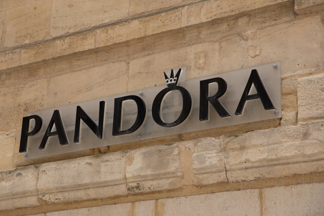 Dlaczego właśnie my, jeśli szukasz srebrnych kolczyków? – Doskonała jakość i styl jako alternatywa dla kolczyków Pandora - Biżuteria Lux