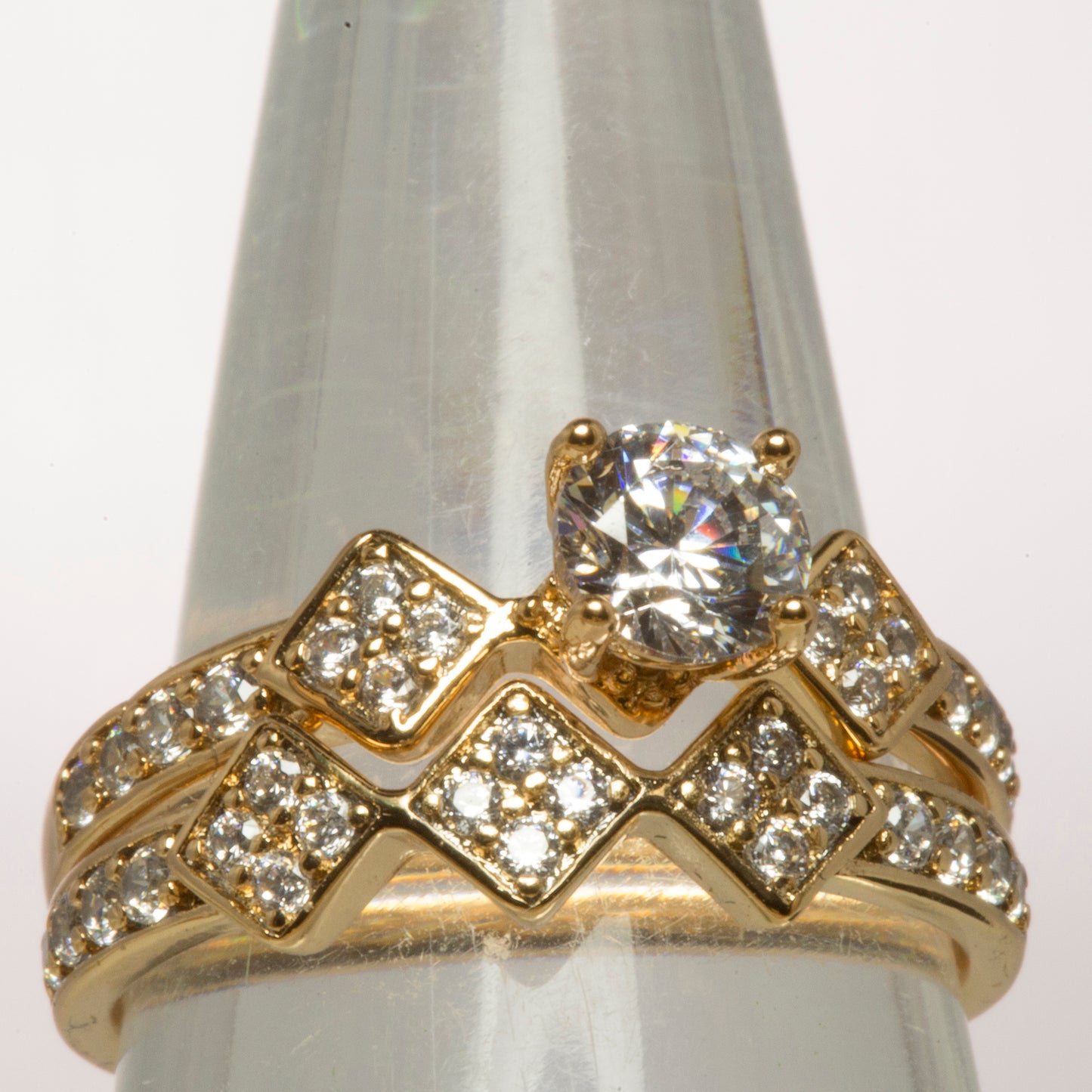 Pierścionek pozłacany z białym kryształem emporia®