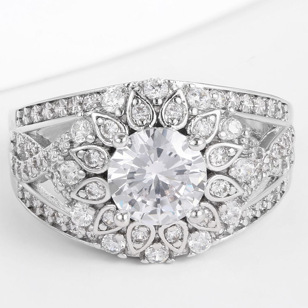 Pierścionek pozłacany z białym kryształem emporia® 1 