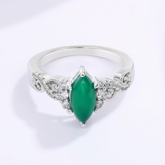 Pierścionek pozłacany z zielonym kryształem emporia®