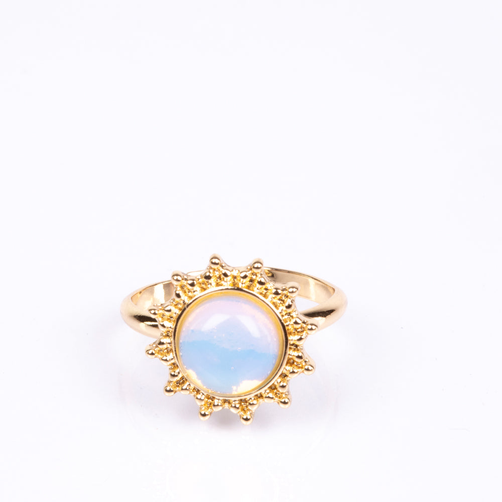 Pierścionek pozłacany z kamieniem księżycowym
