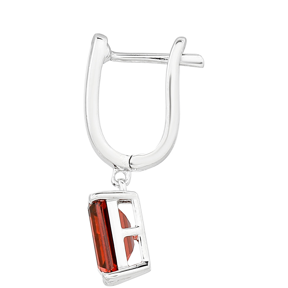 Kolczyki ze srebra próbe 925 z granatem