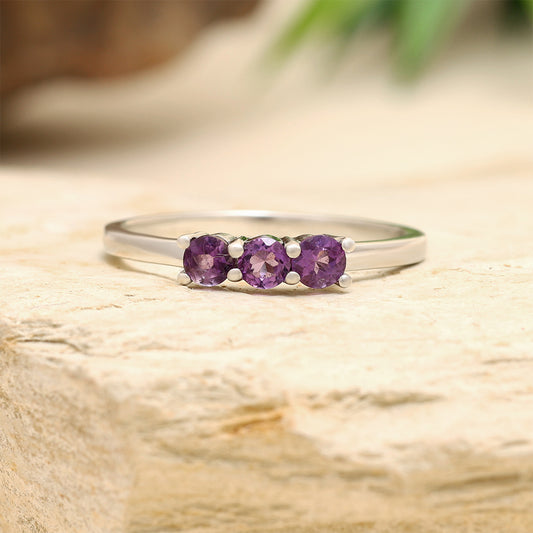Pierścionek ze srebra próby 925 z brazylijskim ametystem