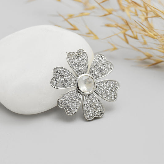 Broszka ze srebra próby 925 z tęczowym kamieniem księżycowym i białym topazem