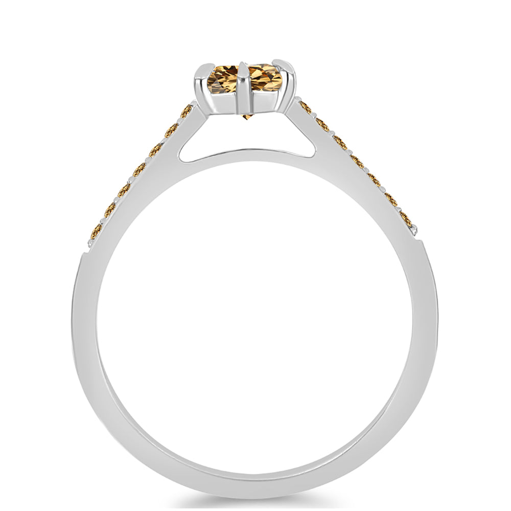 Pierścionek ze srebra próby 925 z szampańskim mossanitem