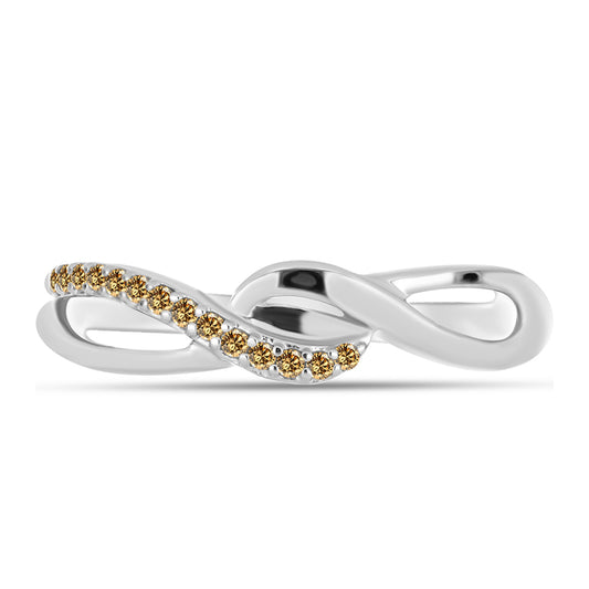 Pierścionek ze srebra próby 925 z szampańskim mossanitem