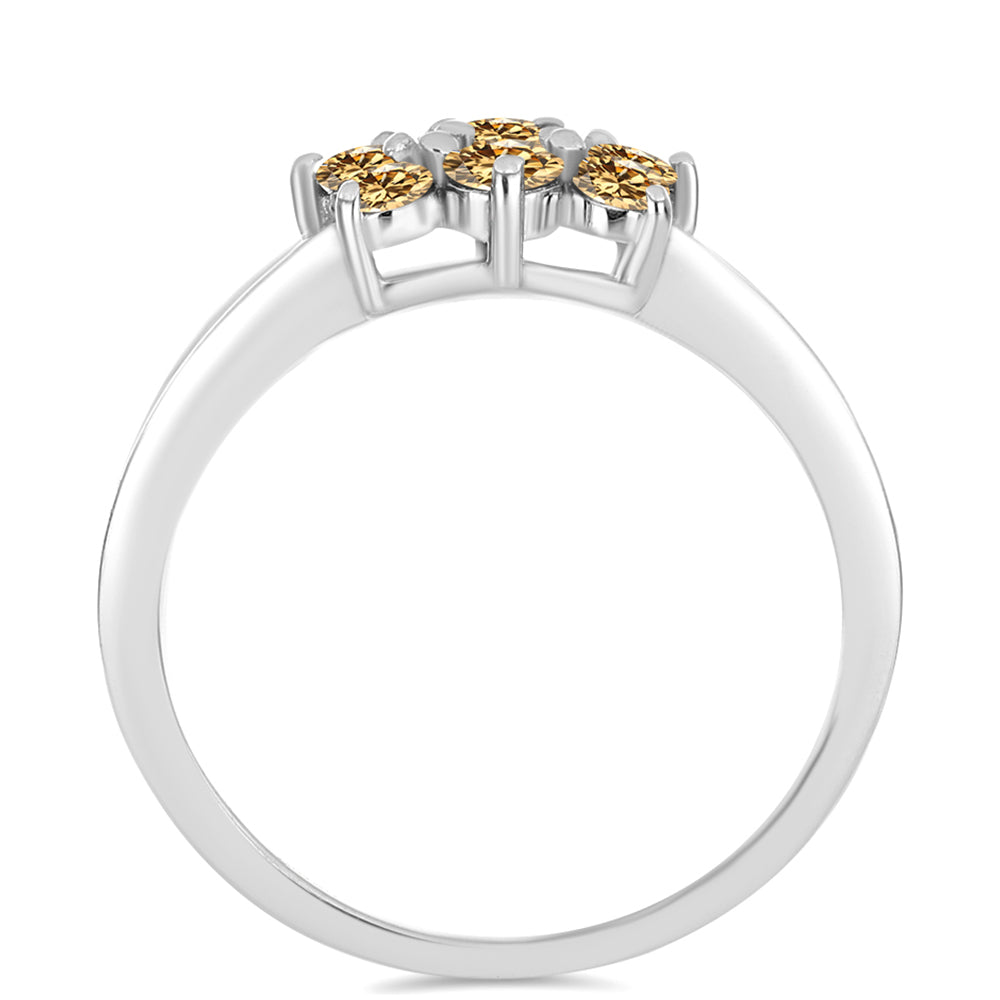 Pierścionek ze srebra próby 925 z szampańskim mossanitem