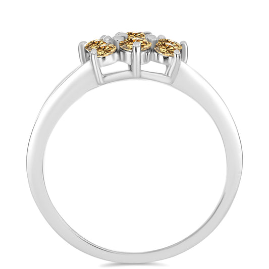 Pierścionek ze srebra próby 925 z szampańskim mossanitem